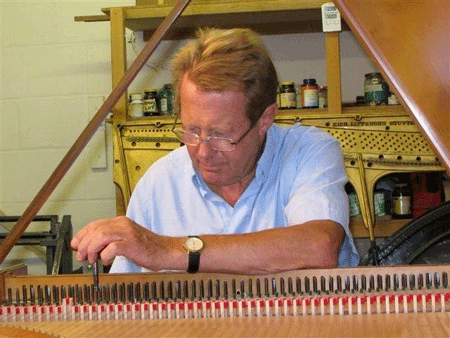 image of harpsichord